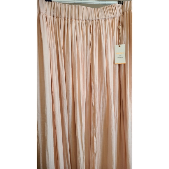 Long skirt (2 slits design in the front) - Picture 3 of 4